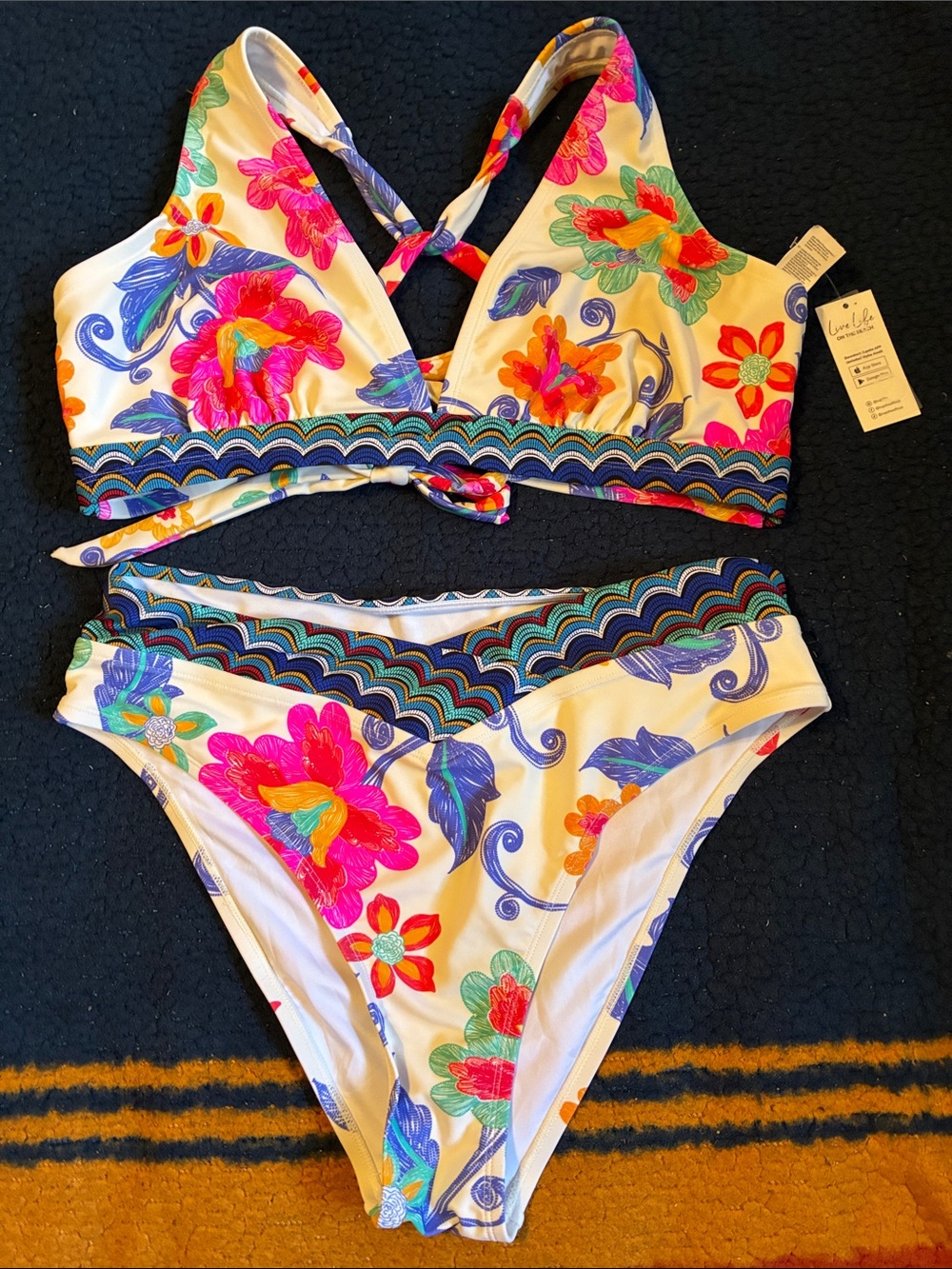 NWT Fantasy Embroidery DD+ Bikini Top &
Cheeky Bottoms Set - Picture 3 of 6